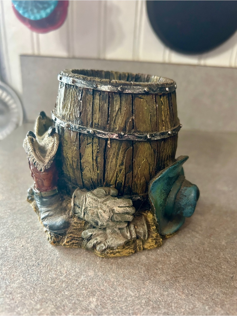 Western Barrel Pencil Holder with Green Accent -resin
